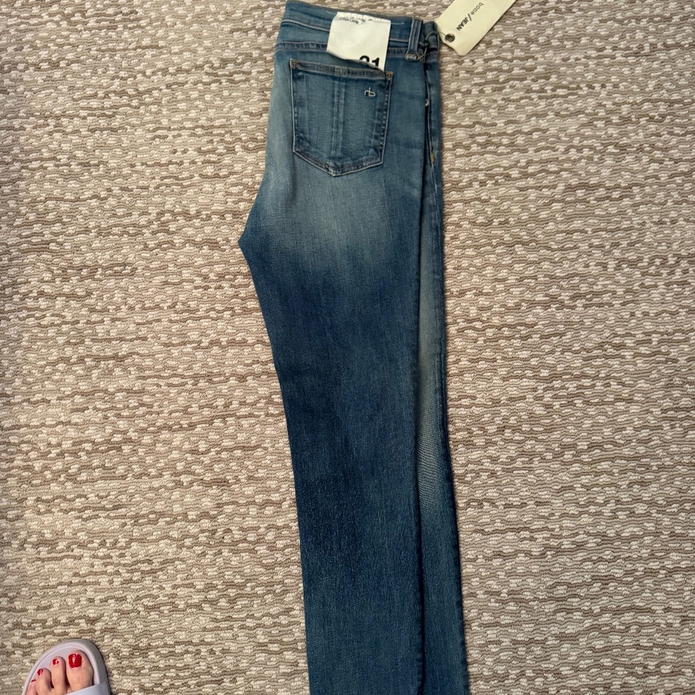 Rag & Bone Zipper Capri in Shredded skinny Jeans-size 31-NWT